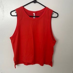 EUC Lululemon Train To Be Crop Tank Size 8